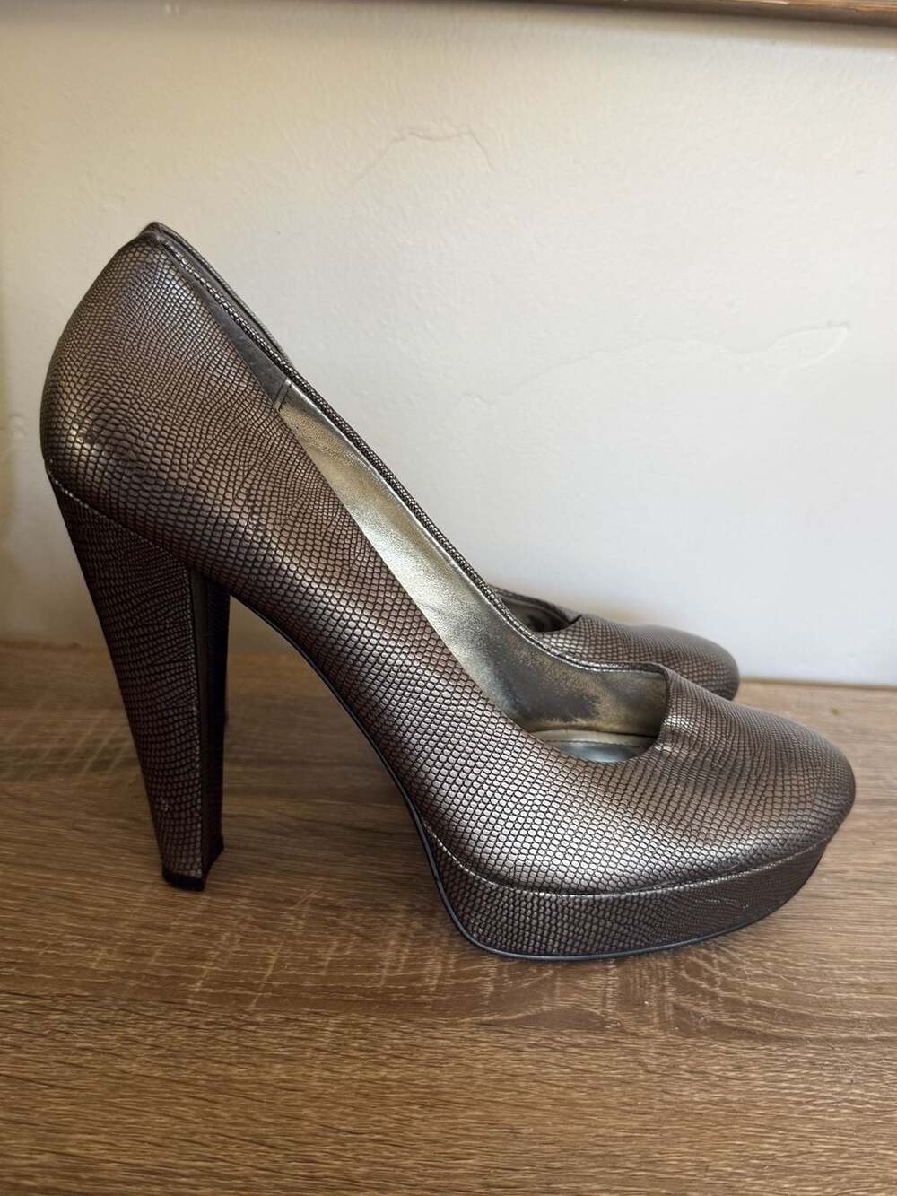 Calvin Klein Carley Metallic Pewter Snake Embossed Platform Pumps Size: 8.5